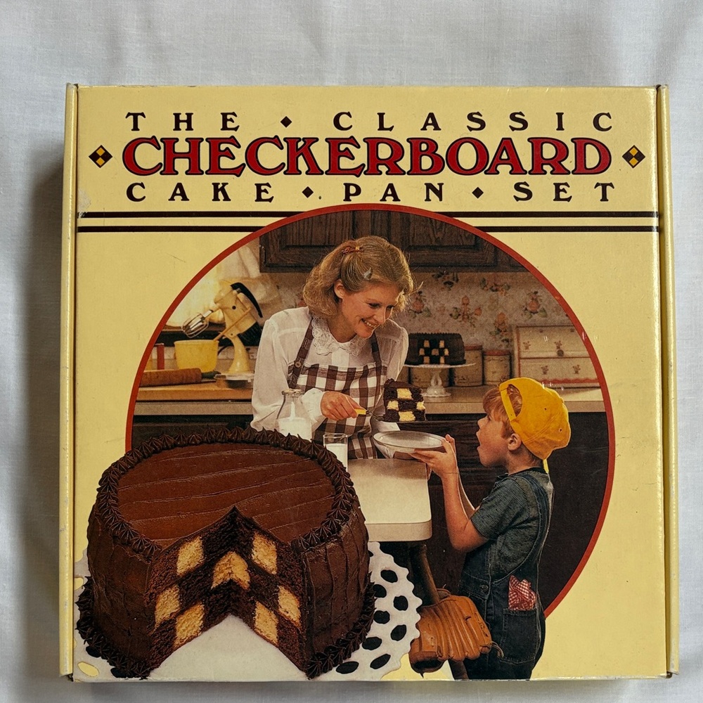 Checkerboard Cake Pan Set